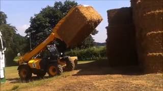 D.E Keeble Straw Bales Carting And stacking 2016