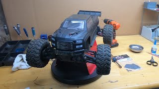 ARRMA BIG ROCK , NEEDS SOME DIRT SHIELDS TO PROTECT THE CHEAP PLASTIC DRIVESHIFTS #177