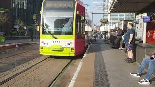 Tramlink Bombardier CR4000 in Smart Modern Laws livery at East Croydon stop - TS Shorts