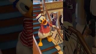 Donald Duck says hi! ~ Disney cruise ~ Disney Magic #shorts