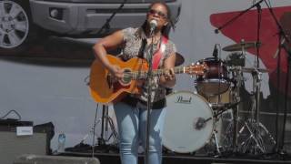 Ruthie Foster - "Up Above My Head" (Live at the 2016 Dallas International Guitar Show)