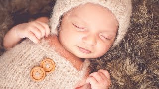 Avyaan's Charlotte, NC In Home Newborn Photography Session | A Behind the Scenes Look