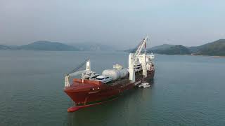 Mv Parkgracht loading yachts in Hong Kong