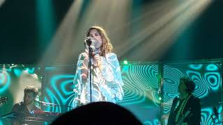 Je suis un homme (extrait) - Concert ZAZIE - Essenciel Tour 2019