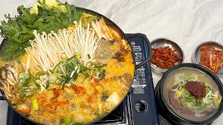 지나치면 후회한다? 쓰린 속을 한 방에 달래주는 해장국!  | Haejangguk / Korean street food