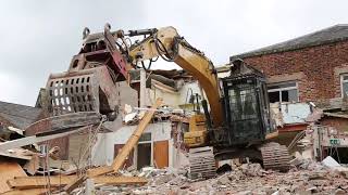 Demolition time lapse, knocking down Ormskirk Magistrates Court