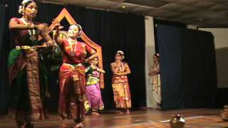 WavezMusic Presentation: Krishnaana koLalina kare_Pu.thi. Na's Song by Vasshashi with Dance