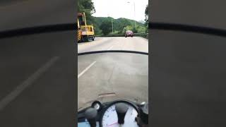 Yamaha YZF-R6 learning the curves of Sai Kung, Hong Kong