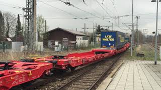 Güterzüge in Holzkricken  von 2016 und Ein ÖBB Eurocity in Doppeltraktion in Kufstein an inn