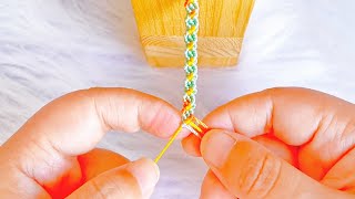 Emerald Elegance: Weaving a Vibrant Green Bracelet