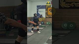 LATIHAN ATLET ANGKAT BESI..BARBEL AJA KITA ANGKAT APALAGI KAMU....#SHORTS  #WEIGHTLIFTING #LIFTER