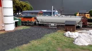 Atlas N Scale Trinity 5660 Hopper