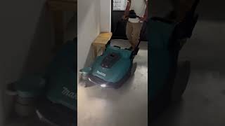 Makita Vacuum Sweep VS001G #trending #trendingshorts #trend #viral #viralvideo #shorts #cleaning