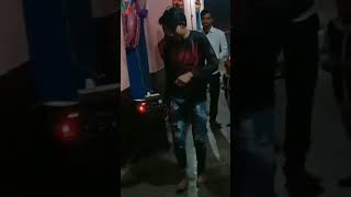 10Rupee ke liye dance karta huya mera dost