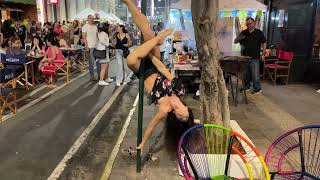 Pole dancing στους δρόμους της Παραγουάης! 😃