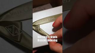 Van Cleef and Arpels Alhambra Bracelet Unboxing 🤩✨ #vancleef #vancleefalhambra #vancleefbracelet