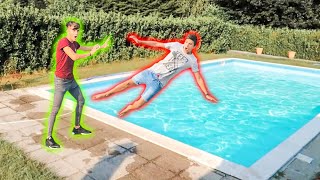 HO SPINTO SESPO in PISCINA PRANK!!! *si è arrabbiato*