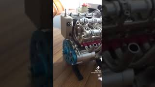 ‏Creative V8 engine model