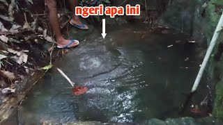 pasang tajur!! ikan sidat di selokan kecil,,spot nya semua orang mengira tida ada sidat nya