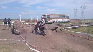 Daniel Chucky Sanders Chews a Throttle Cable at Wildwood 2016