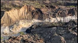 Update: Chilcotin River Raging Through Landslide 11 Hours After Dam Breach