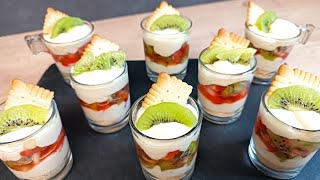 Verrine à la fraise et aux kiwis facile à faire et très bon , تحلية بالكريمة و الفريز سريعة التحضير😋