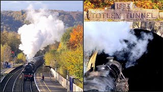 Magnificent scenes as whistling steam loco bursts into Totley Tunnel 😏 👏