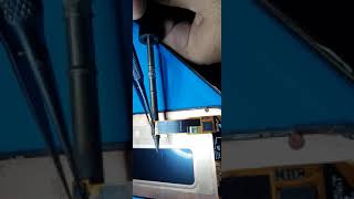 Retirando conector FPC com ferro de solda