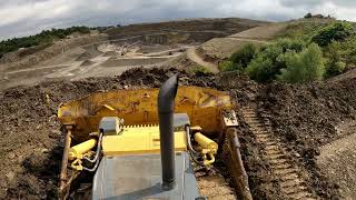 Komatsu D65EX Dozer Push Dirt ( Sound )