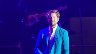 25.11.2021 Barcelona - David Bisbal, Hablando al público