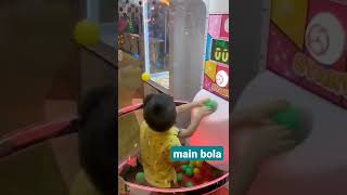 anak kecil main tangkap bola di funworld #shorts #shortsfund #shortsvideo