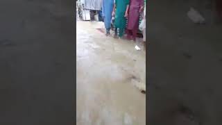 Child Rescue by Pathan in Flash Flood Karachi 2020