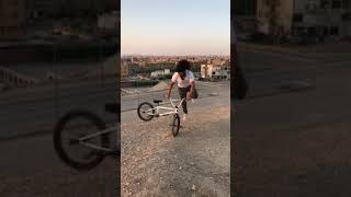 احلا واحد في العالم بيلعب بالعجلة bmx