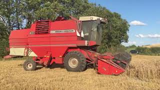 Massey Ferguson 32 Combine...