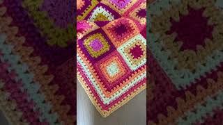 Crossed Stitch Granny Squares Blanket - free pattern on my blog & YT #shorts #crochet #grannysquare