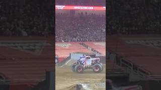 #monstertruck #monstertrucks #monsterjam #lucasstabilizer #donuts #detroit #shorts #short