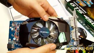 GeForce GTS450 - Gigabyte - Unboxing by www.geekshive.com