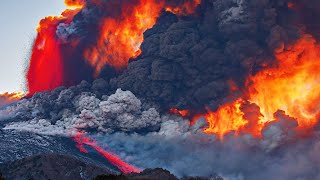 Italy panic: 1 hour before sunset in Italy, when Phlegraean Fields volcano Erupt,rumbling acros land