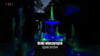 Spacer wieczorową porą