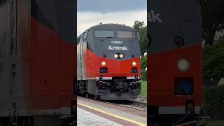 Amtrak 92 arriving into Lakeland w/ 161; Phase 1 unit leading