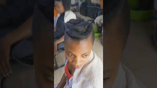 Rwanda Kigali naturelle modèle ZEZIZE SALOON toujours beauté