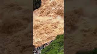 Shangri  La Tiger Jumping Gorge to release summer vacation is really fun summer travel plan Tiger ju