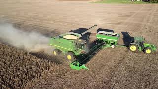 John Deere 9570sts Cutting Beans