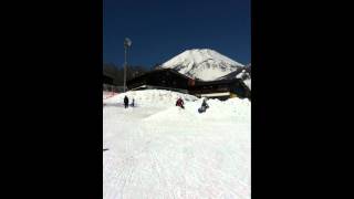 Erika and Angelo's sled race at Yeti