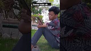 MK duduk santai di taman Pantai Nusa dua BTDC Bali'....enjoy 👍😀