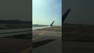 🛩🛬फ्लाइट लेंड के से करती हैं 🛫✈ #shorts #youtubeshorts #flight