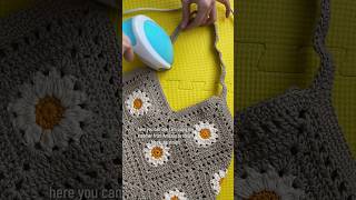 Steam block the straps of your daisy granny square bag to relax the sts & smooth out the fibers!