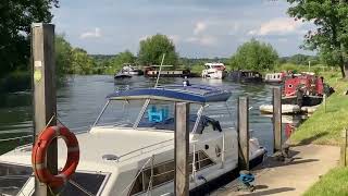 Sonning Regatta | Village Scarecrows | Private Boats Parking #sonning #reading