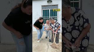 There will be surprises even if you fall! #china #funny #kuaishou #funnyclip #tik #comedy #kwaishu