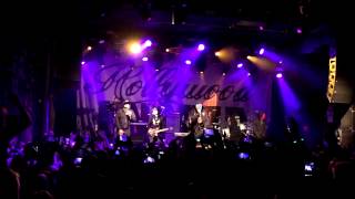 Hollywood Undead - Intro + Undead Live @ The Circus